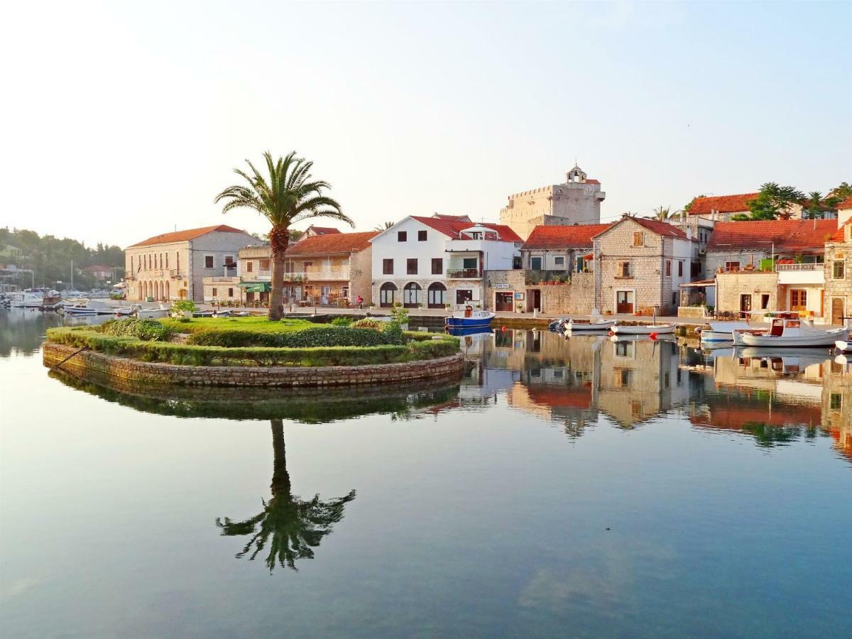 Villa House Tia Vrboska Esterno foto